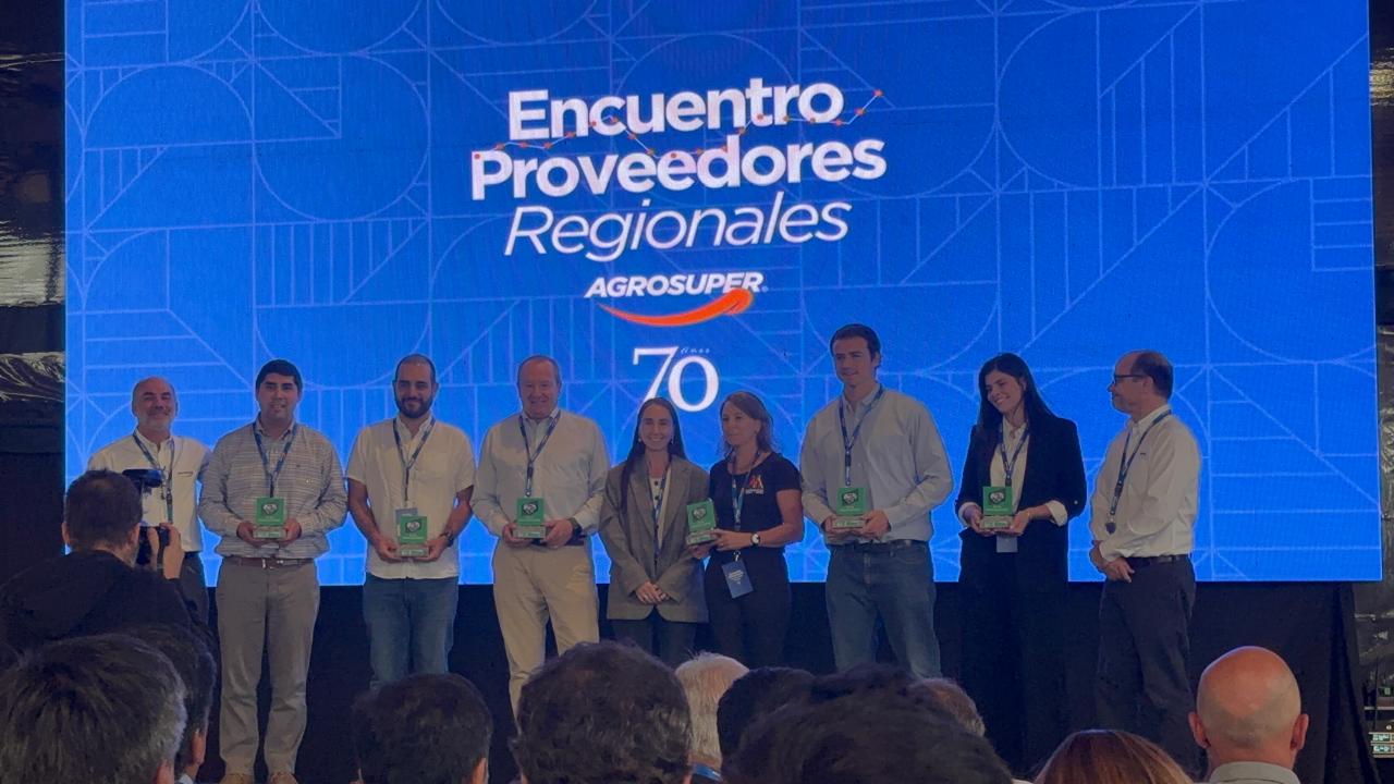 Bionova es reconocida por su innovación en higiene sostenible junto a Agrosuper